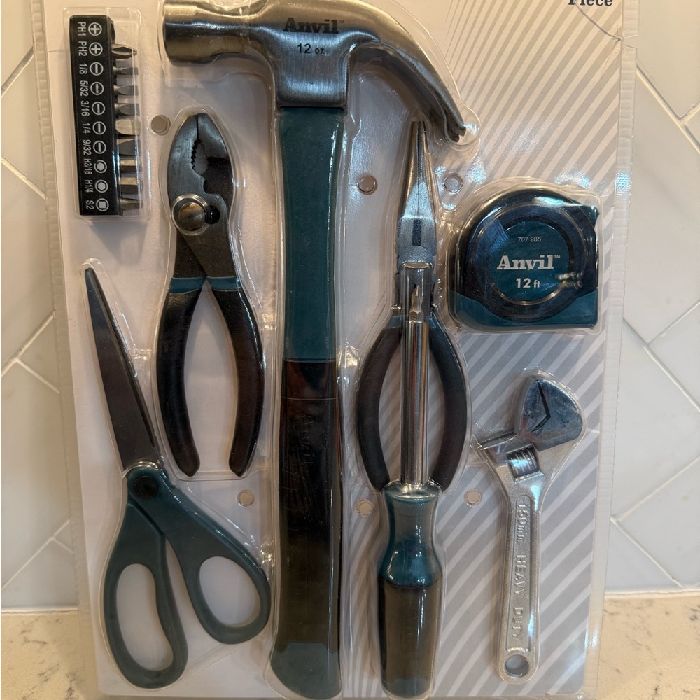 Anvil Black and Silver Tool Kit